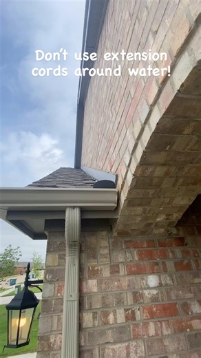 1.4K views · 415 reactions | Please do NOT use extension cords around water and plug everything in to GFCI protected receptacles. #AimHomeInspections #AnInspectionMatters #homeinspector #inspector #dfwinspector #foundationinspection #newbuild #construction #newconstruction #buyerinspector #warrantyinspector #electricalinspection #foundationinspection #plumbinginspection #dfwrealestate #realestate #texasrealestate #home #homebuying | AIM Home Inspections | Facebook