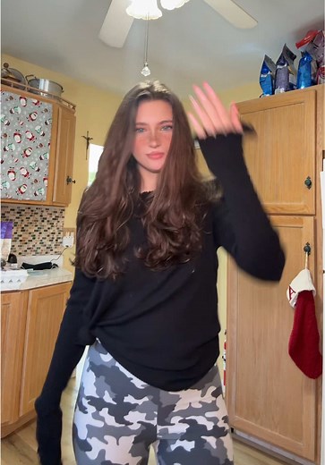 shake that healthy butt dance - viral dance sound dance routine easy choreo trend dance inspo Y Que Fue? dance • #danceforperson #tiktokdances #solodance #dance2026 #newtrendingdance