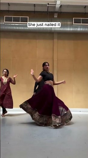 Rangeelo Maro Dholna Dance 💃 Navratri Special | Garba Dandiya Vibes 🔥 #Shorts