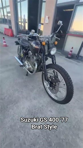 Bella e particolare Suzuki GS 400 '77 Brat Style #motorcycle #suzuki #motorbike #moto #vintage #old