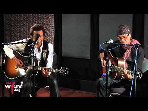 Alejandro Escovedo - "San Antonio Rain" (Live at WFUV)