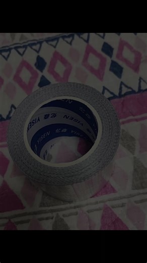 - [ ] If you have a kitchen at home, you must buy this kitchen crevice sticker. The crevices of the stoves and cabinets are prone to dirt and grime accumulation. Applying it has no crevices, is clean and hygienic, and stains can be wiped clean with just one wipe. It is waterproof, oil resistant, and heat-resistant. It can also be applied to the edge of the sink, making cleaning very convenient. The kitchen looks beautiful too. If you need it, click on the small yellow car below to purchase! Once