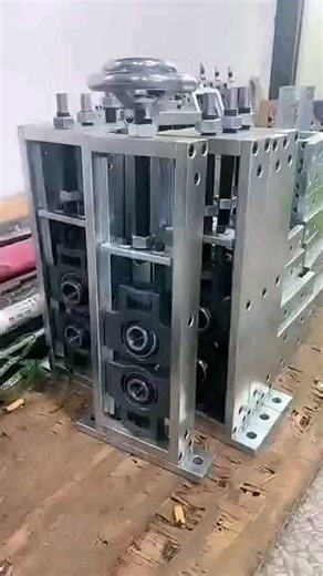 Manual Screw Linear Railway Guide UTC Bearing Roller Adjusting Frame Vertical Pressure Lifting Handle Screw