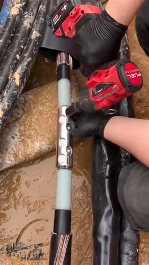 elétrica alta tensão® on Instagram: "⚡ MEGA PROMOÇÃO IMPERDÍVEL - (LINK NA BIO) 🔥 +20 CERTIFICADOS RECONHECIDOS PELO MEC em Elétrica e Automação com a Autoflix Treinamentos. Veja o que te espera 👇 🚀 Os cursos mais procurados pelas indústrias brasileiras estão aqui! Nunca fizemos nada igual ao que vai acontecer este mês. Quem entrar no nosso Grupo VIP no WhatsApp vai ter acesso ao MAIOR DESCONTO DA HISTÓRIA, garantindo +20 certificados MEC válidos em todo o Brasil. ✅ Acesso vitalício, estude n