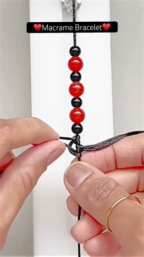 Easy Macramé Knot Beaded Bracelet Tutorial ❤️🖤❤️