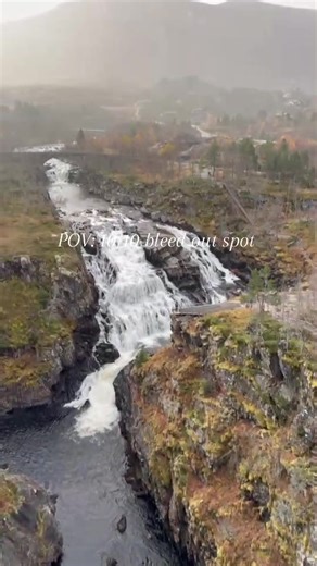 This is an absolute unreal spot truly a 10/10 bleed out spot from the mountains in Norway will defo visit again #fyp #trending #hiking #norway🇳🇴 #adventure