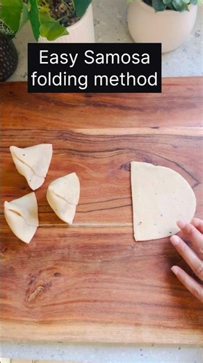 Easy and quick Samosa folding method #shorts #ramadanrecipes #trending #samosa #viral