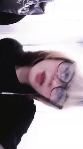 Pop girly Alyx!~⋆˚꩜｡ (@donttellthealyx)’s videos with everyone adores you - yoyo