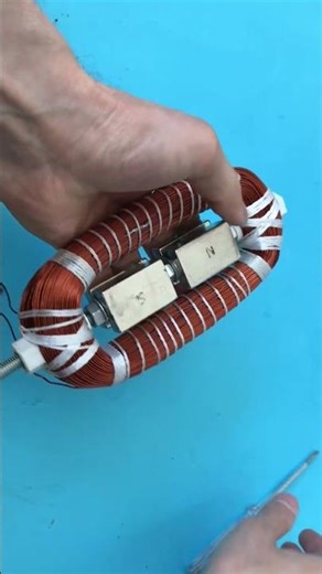 Make your own mini generator. #alternatör #jenerator #mıknatıs #kerimakarpat