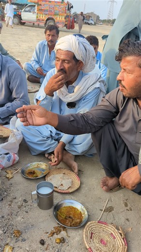 A Taste of Pakistan | Traditional Desi Food in the Village
