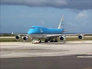 KLM Boeing 747-400 pushback and take off