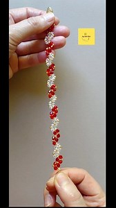 Turn heads wearing this bracelet. Beaded bracelet tutorial. #diyjewelryideas #diypearlsbracelet #womenfashion #diybracelet #womenjewelry #beadsjewelry #beading #diycrafts #beadingsupplies | Beaded jewelry tutorials