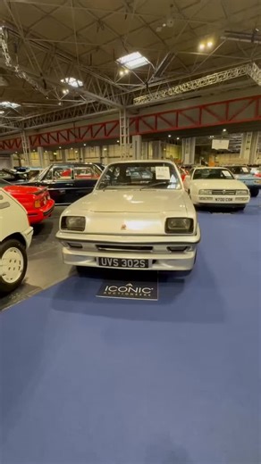 😍 1977 Vauxhall Chevette HS sells at the Iconic Auctioneers Sale at the NEC Classic Motor Show November 2025. #webloganycar | We Blog Any Car