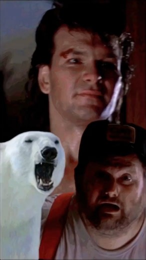 “A polar bear fell on me”🐻‍❄️#Patrick Swayze