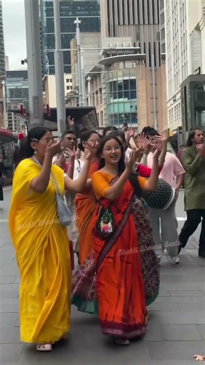 Iskcon Kirtan Soulful Chant ❤️ Hare Krishna Hare Ram 🙏 Peaceful Mahamantra for Peace & Devotion 🙏