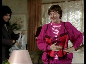 ▶️ Birds of a Feather - Birds of a Feather: The Complete First Series