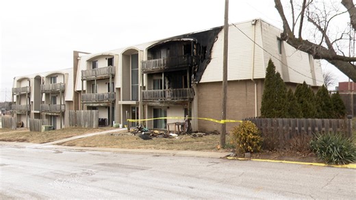 Neighbor offers helping hand after Papillion apartment fire displaces several residents