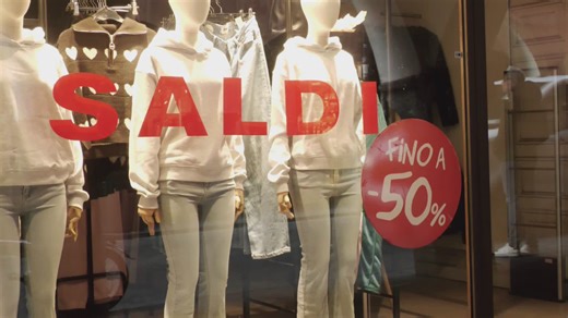 Chiavari e i saldi: niente resse, ma il centro resta un richiamo per lo shopping