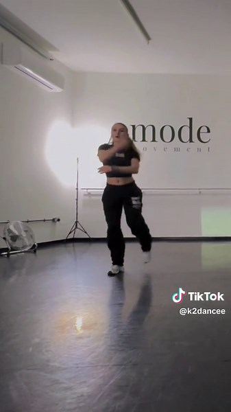 went to a fire hiphop workshop at @mode movement today, enjoyed learning this choreo so much🔥🫶🏻 #dance #xyzabc #fyp #dancer #dancing #boost #makemefamous #streetdance