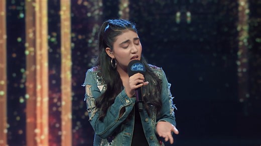 Tarab Nafees brings grace and warmth to the Gala stage with “Thora Thora Pyar” by Fariha Pervez. 🌸🎶 Watch the full episode on Begin: https://beginwatch.go.link?adj_t=1t7oj9yq #PakistanIdol #PakistanIdol2025 #IDilSeAwaz #TarabNafees #GalaRound | Pakistan Idol