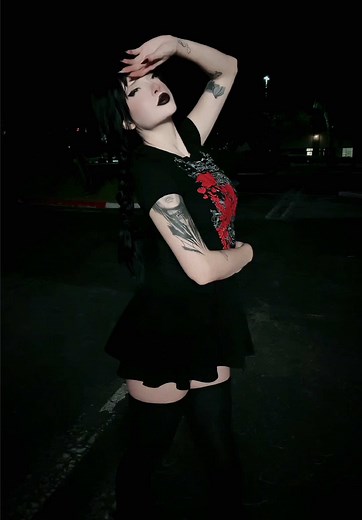 Exploring Goth Aesthetics: The Goth Girl Look
