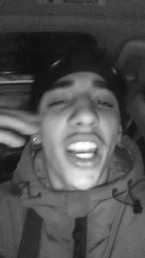 Cheb Houssem: Histoires et Émotions Profondes