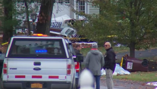 One dead, one seriously hurt in crash near Saratoga County Airport