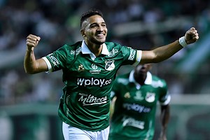 273K views · 9.9K reactions |  ¡Bendito fútbol colombiano!  ¡Pero qué G⚽-LA-Z⚽ te marcaste Andrés Arroyo, justo para igualar las acciones y llenar de grito sagrado a los fanáticos 'Verdiblancos' presentes en Palmaseca!  Más del Deportivo Cali en bit.ly/3K7cvHG | Win Sports | Facebook