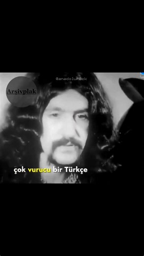 Anadolu Rock on Instagram: "barış manço ve kurtalan ekspres, 1974 yılında konser için gittikleri avustralya'da bir avustralya kanalına davet ediliyor ve türk müziği ile enstrümanları üzerine konuşuyor. enstrümanları çalan abimiz ohannes kemer. ayrıca bu kayıt barış manço'nun askerden geldikten sonraki görüntüleri ve saçları peruk. #barışmanço #kurtalanekspres#avusturalya #anadolurock anadolur0ck #ohanneskemer"