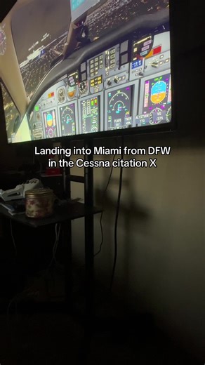 #foryoupage #microsoftflightsimulator2020 #cessnacitationx #landing #cockpitview✈️