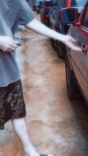 Gracious receiving will feel uncomfortable when you’re used to surviving. This wasn’t a luxury moment. It was a normal day. Going to the mechanic. But service. Protection. Care. That’s Alignment. That’s Unfamiliar Peace. That’s the Global Love Blueprint. I just made my 6th sale on my guide and I’m so grateful 🖤 If you’re ready to stop over-functioning in love, comment “PEACE”. #alignment #peace #speedblueprint #highvaluewoman #softlifechallenge