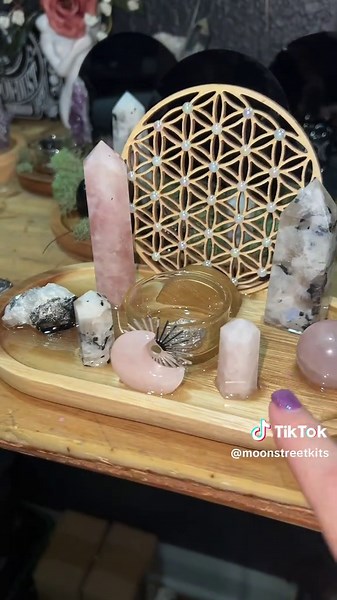 Beginners Guide to Crystal Altars and Witchcraft