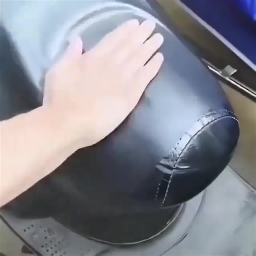 41 reactions | Restaura móveis de forma rápida e fácil!晴 ✦ Material autoadesivo ✦ À prova d'água e durável ✦ Restauração de materiais naturais e artificiais Corta, cola e desfruta dos teus móveis novos!⬇️ | Vigoexpress | Facebook