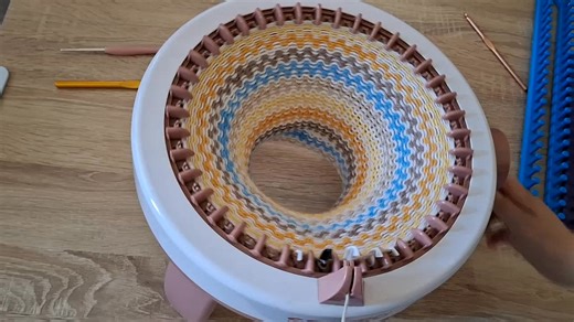 Machine sentro Knitting loom for beginners step by step #knitting #crochet #scarf #knitting_loom_eljammari #hat #fblifestyle | Ouabd Zaina