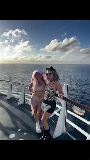 I don’t want to integrate back into reality! This was the best time of my life! @Groove Cruise #ravegirl #festivalfits #edmtiktok #ravetothegrave @staceystoler