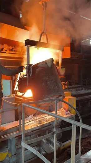 Daily work in the pouring workshop-Iron water slurry