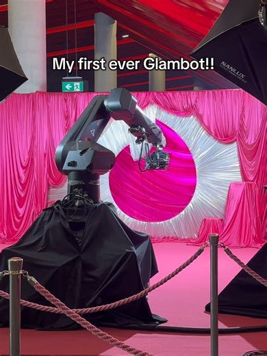 The 2025 TikTok Awards with @Tinder ‘Straya . Had a blast trying out the Tinder Flamebot #tinderau #tinderpartner #TinderFlamebot #TikTokAwards2025