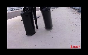 丽萨26cm超高跟鞋散步河边10 inch heels walk - extrem Pleaser Beyond High Heels walk on brid