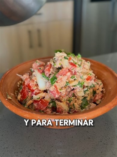 #TipsDeAhorro para Cuaresma 🐟💸 Compra ingredientes rendidores y cocina más con lo mismo. Con una base de atún hicimos: 🥗 Ensalada para tostadas 🌶️ Chiles rellenos Así tu carrito rinde más en El rancho Supermercado 🛒✨ ⸻ #SavingsTip for Lent 🐟💸 Choose versatile ingredients and cook more with the same base. With one tuna mix we made: 🥗 Tuna salad for tostadas 🌶️ Stuffed peppers So your grocery cart goes further at El Rancho Supermercado 🛒✨ | El Rancho Supermercado