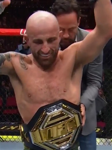 👏 Repeat, not revenge! 🏆🇦🇺 Alex Volkanovski defeats Diego Lopes in our #UFC325 main event! #alexvolkanovski #mma #ufc #ufcvideo
