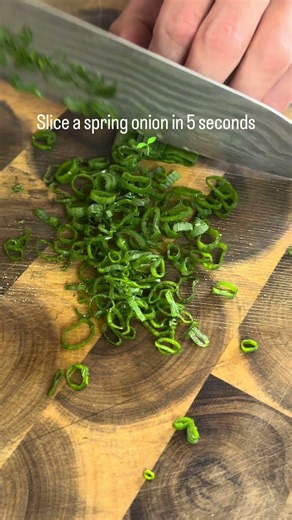 Slice a Spring Onion in 5 Seconds 🌱