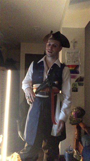 Hopefully you’re all happy that I got myself in this SpongeBob trend #cosplay #ukcosplayer #piratesofthecarribean #captainjaspersparrow