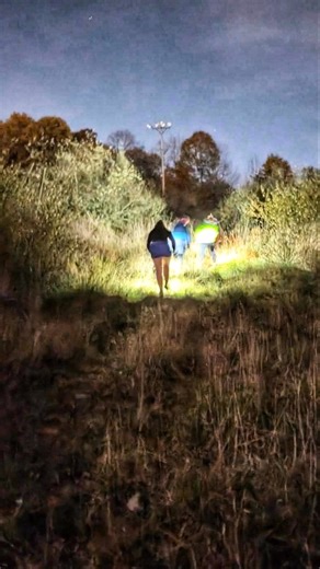 🌕 Thursday Night Run: Beaver Moon Hill Slayers 💪🏽 Impressive performance tonight by the brave souls who took on seriously challenging climbs — over 1,000 feet of elevation in just 5 miles under the glowing Beaver Full Moon! 🌙 These runners didn’t just tackle the hills… they owned them. Cheers to grit, determination, and moonlit miles with the best crew around! 🍻 #nptr #northparktrailrunners #runpgh #4Run2 #runpa #trailrunning #runnersofinstagram #hillsfordays #fullmoonrun #thursdaynightrun 