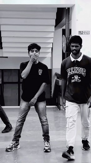 Sadhwin_official on Instagram: "Better than the actual video😂😂 centre stage :- @aditya_sindogi @akhil.b.gopinath @thenamestanay . . . Credit:- @sahana_yh . . #dance #reel #bmsce #danceaddix #bollywood #viral #trending #collegestudent"
