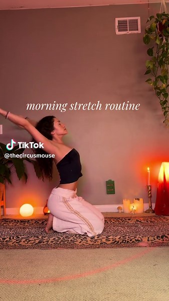 i love to move and i love this song 🕯️ #somaticmovement #somatichealing #stretching #wellnessroutine #yogapose