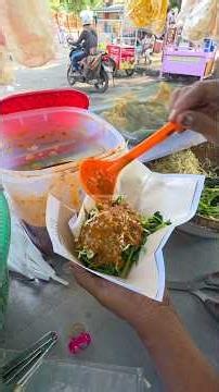 $5,000 water spinach and bean sprout salad #food #foodie #culinary