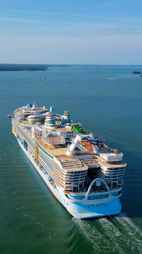She was born to sail, and now she does. 😎 Icon of the Seas has set sail for the first time today, as she is making her first sea trials this week off the coast of Finland. On board are more than 450 specialists carrying out crucial, preliminary tests with Icon’s main engines, hull, lifeboats, thrusters and more. It’s Royal Caribbean’s upcoming first Icon Class ship and will make her debut on January 27, 2024, sailing from Miami. ⚓️ 🎥: j_stenroos Follow @loyal.to.royal for more! #iconoftheseas 
