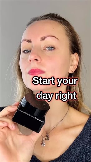 Applying your cream right makes all the difference. Gentle, upward, and mindful — that’s the secret to a daily lift and lasting glow Are you doing it right? | Face Habits