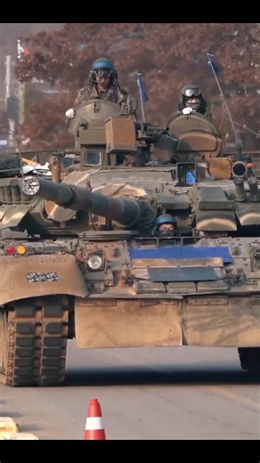 T-80U #russia #tank | Military Technology