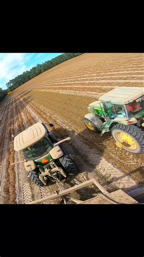 1.6K views · 29 reactions | Another Crazy Ride On The Peanut Picker!  #farmlife #farming #terrellspivey #peanuts #peanut #harvesting #amadas #johndeere #viralreels #fbreels | Terrell Spivey | Facebook